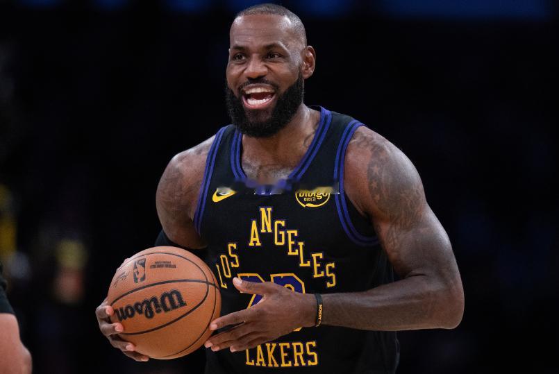 NBA常规赛继续进行，湖人主场110-93大胜猛龙。本场比赛，詹姆斯出战了31分