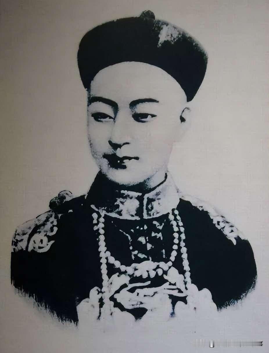 慈禧太后为什么囚禁光绪因为光绪准备先囚禁慈禧，慈禧是反杀。当时光绪皇帝派谭嗣同去