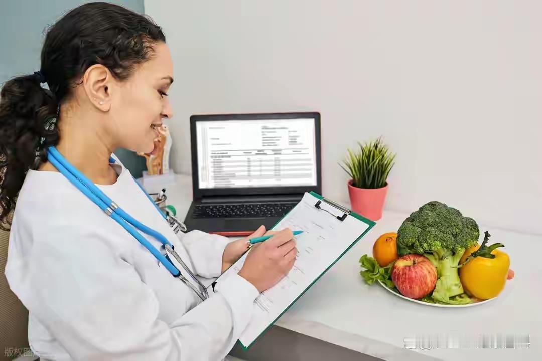 饿一饿能多活10年？科学家发现：饥饿时，细胞会自己吃掉自己结论：“饿一饿多活10