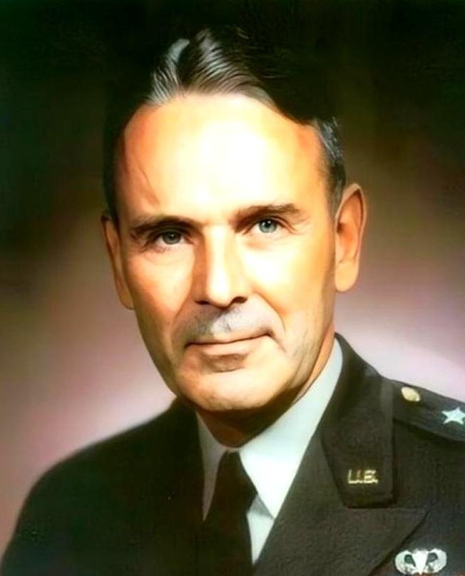 李奇微晚年说了句大实话，听得人头皮发麻。他说朝鲜那场仗没有赢家，但却硬生生杀出