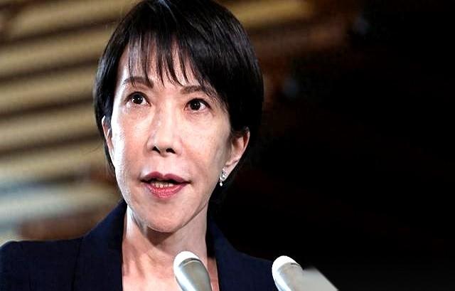 78年了。守了78年的一条红线,就这么轻飘飘地,被一个刚上任的女人给踩过去了。