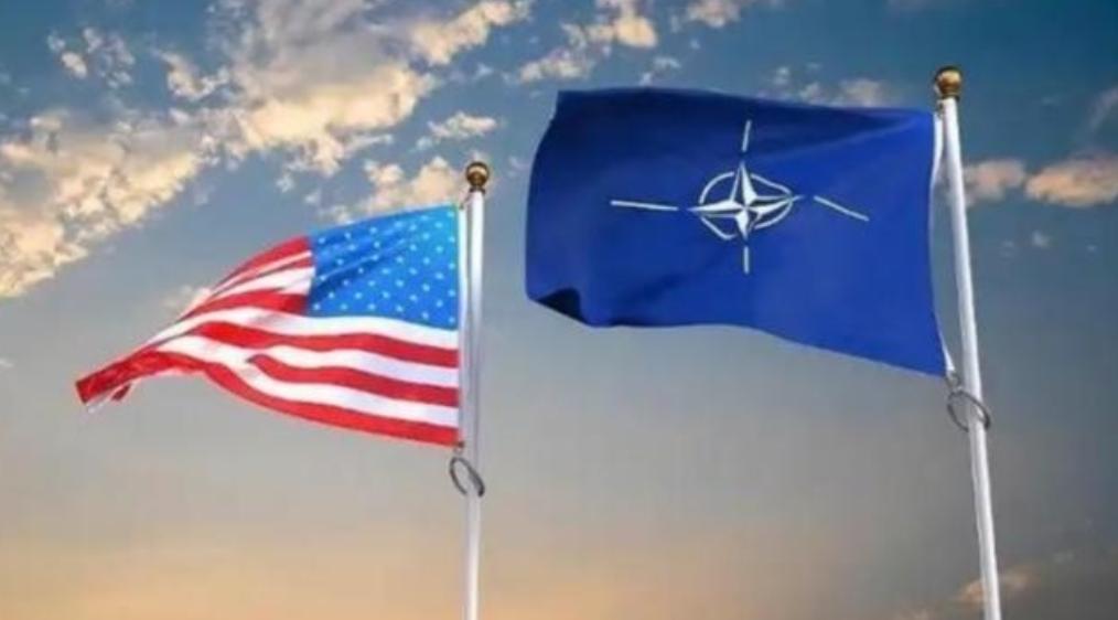 如今俄罗斯看着不堪一击，北约咋不敢直接下场？答案就俩字：怕了！怕的不是毛子的