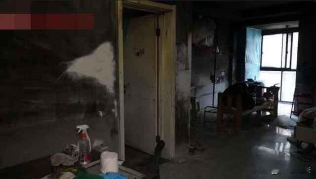 贵州贵阳，一女子家中无人时意外着火，家里明明有烟感报警器，可大火烧了三个小时后女