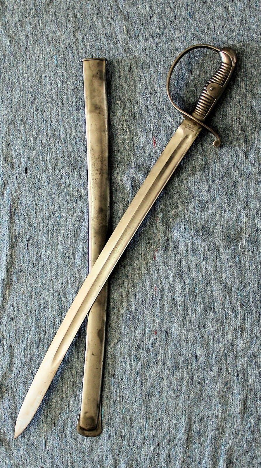 在欧洲，它被称为军刀（Saber）。它在17世纪拿破仑时代的欧洲声名鹊起。这种剑