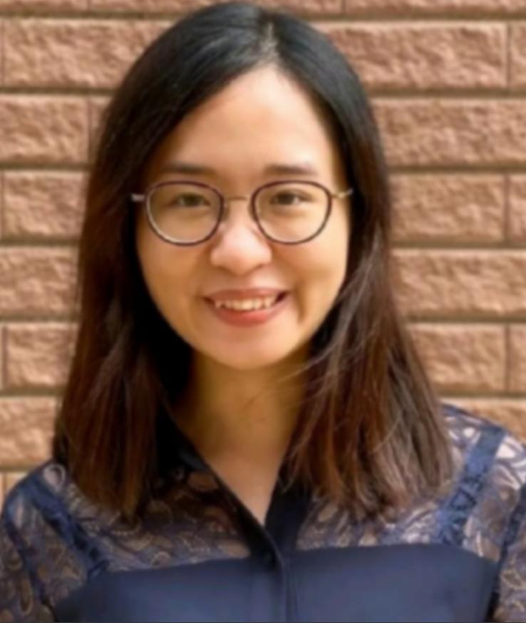 2022年，乱港分子何依琼，决定从香港移居至英国。然而，仅在抵达英国之后仅过了半