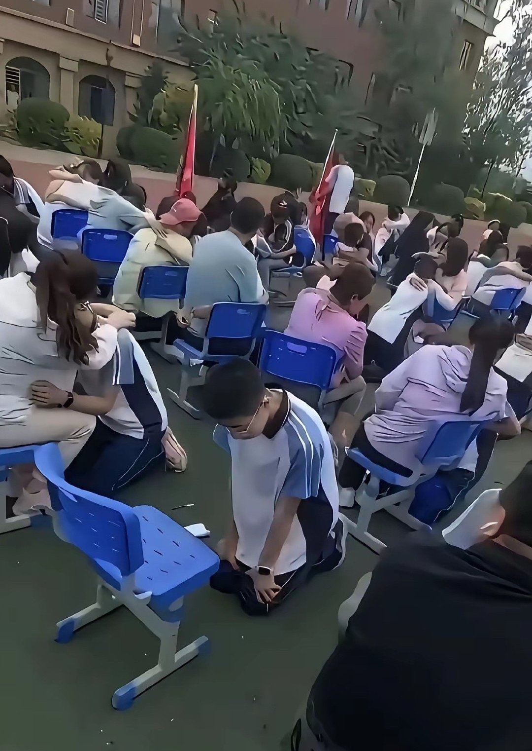 后悔没来开家长会吧！