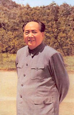 国庆临近，有人开始"换主角"了：孙中山先生请上前，毛主席往后站。别急着点赞，这不