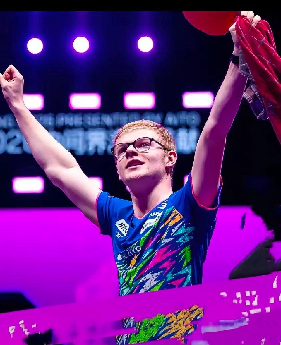 不得不说！小勒布伦对国乒男队威胁最大，理由有三：1.小勒布伦的直板打法独树