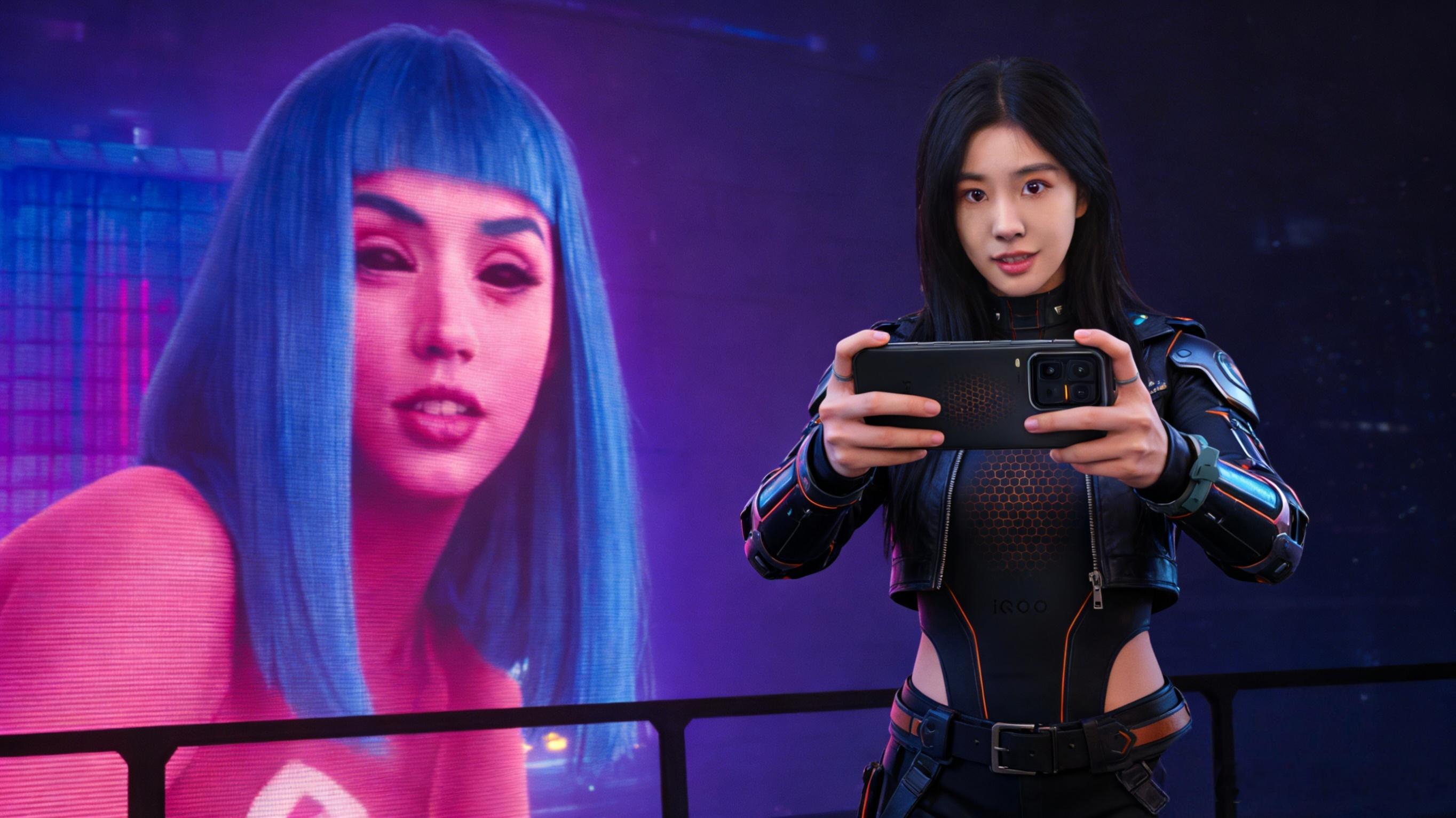 怎么说，还有人没玩上iQOO15Ultra吗？太逊了～果然科技感十足呢甜是不