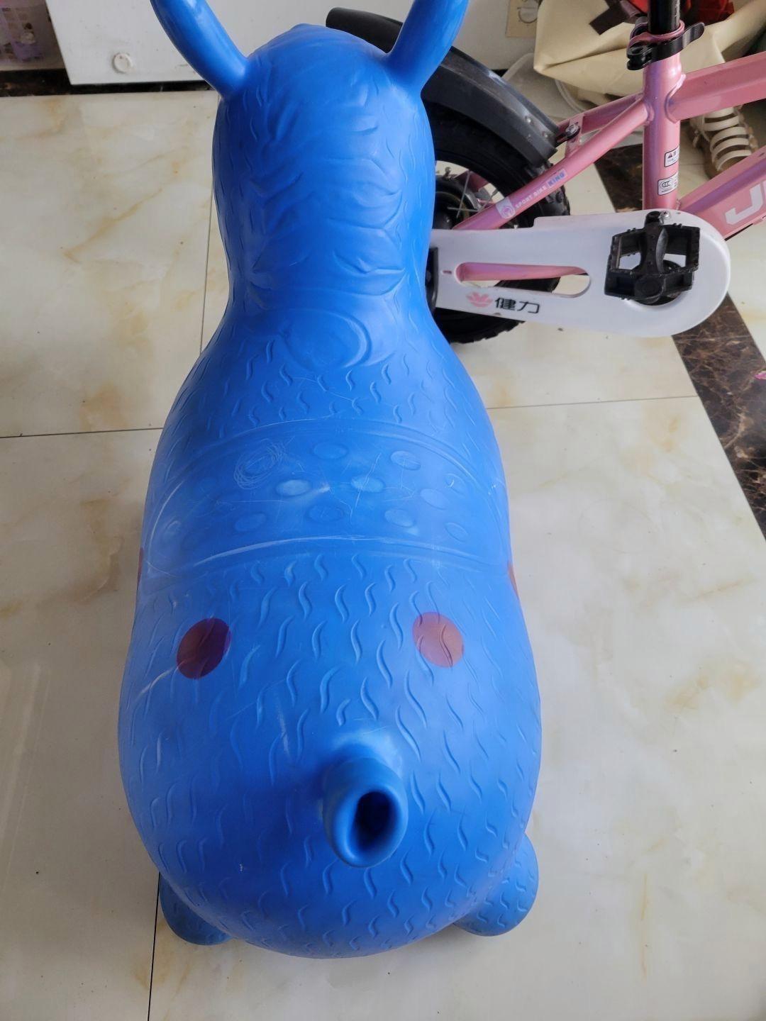 小时候的玩具现在没有人玩了