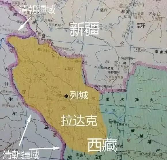 说印度在中印边界西段过了喜马拉雅山脉我信，印占拉达克地区的确在喜马拉雅山脉和喀喇