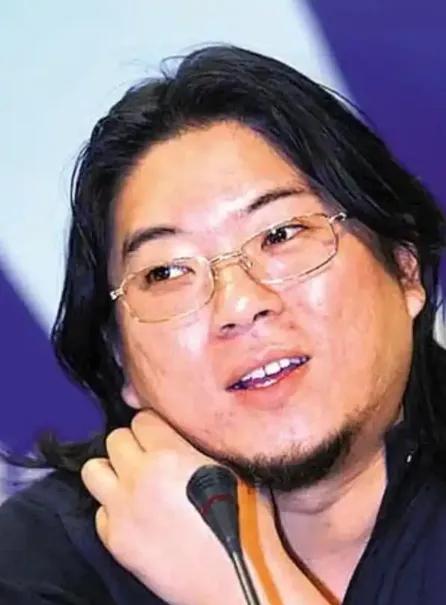 1998年，18岁的高晓松icon在街头遇见算命先生，他问:“我什么时候死？”算