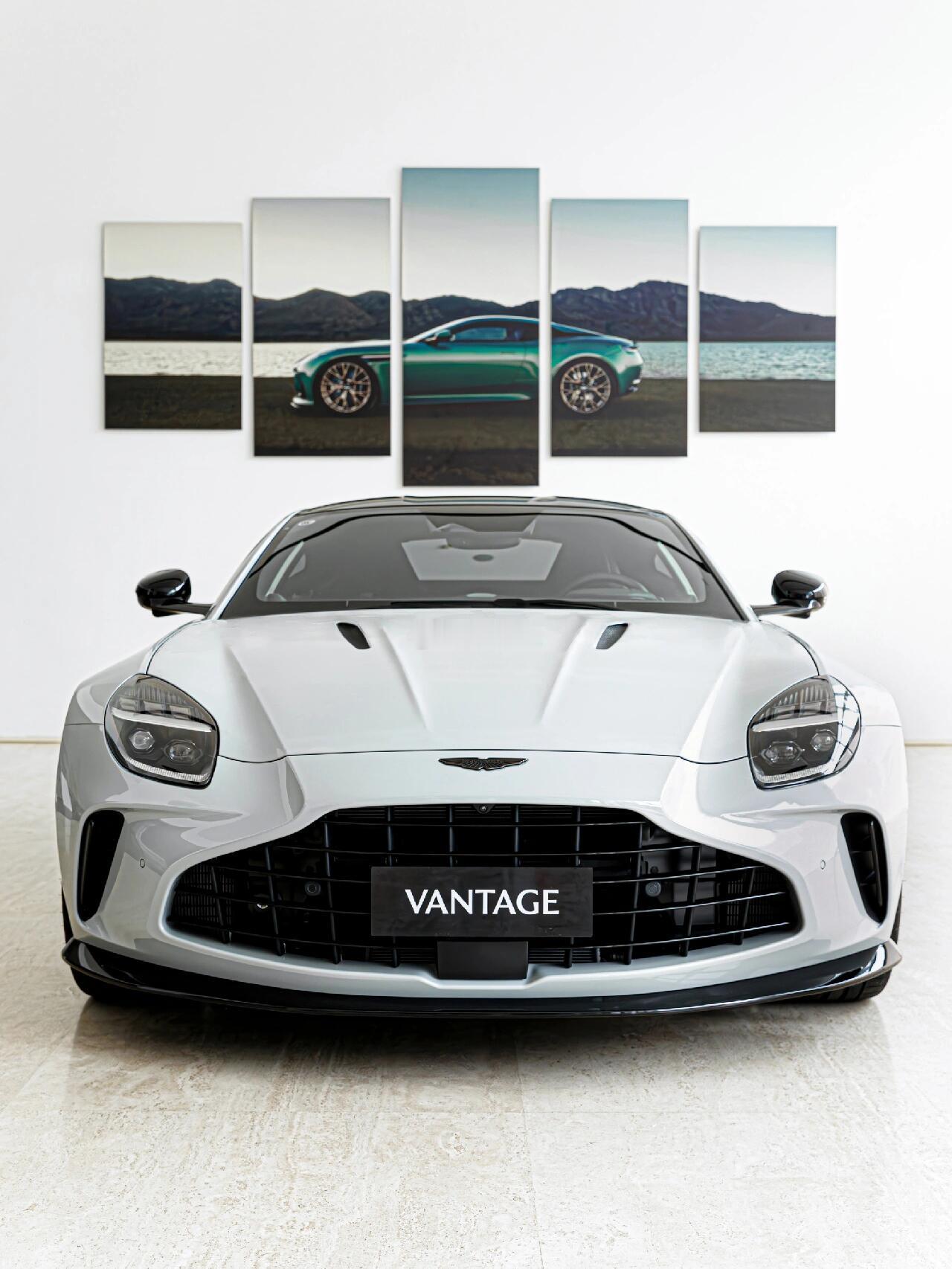 年底了，奖励一下辛苦一年的自己，送自己一台Vantage不过分吧阿斯顿马丁