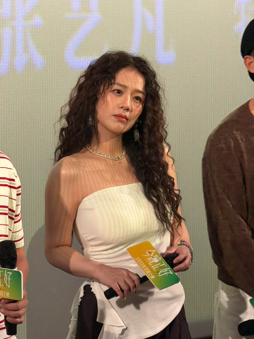 三十岁的马思纯颜值依然很能打