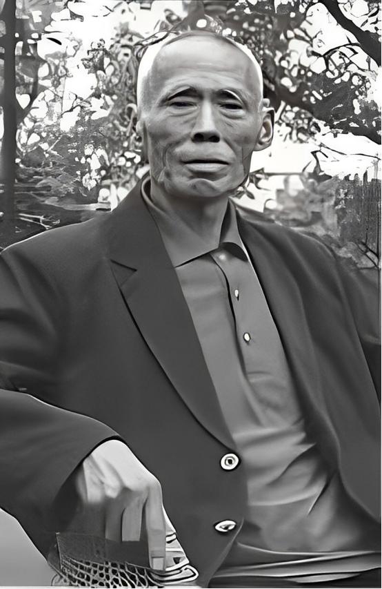 1949年，敌人让杨钦典把白公馆剩下19个的地下党员全部杀了，这时，一个党员说：