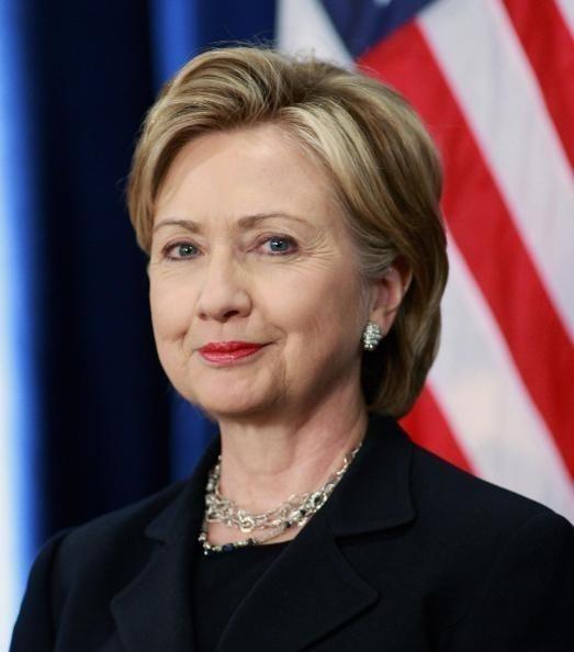有分析称，民主党最大的失误其实是2008年推了奥巴马，而不是希拉里。如果推的是希