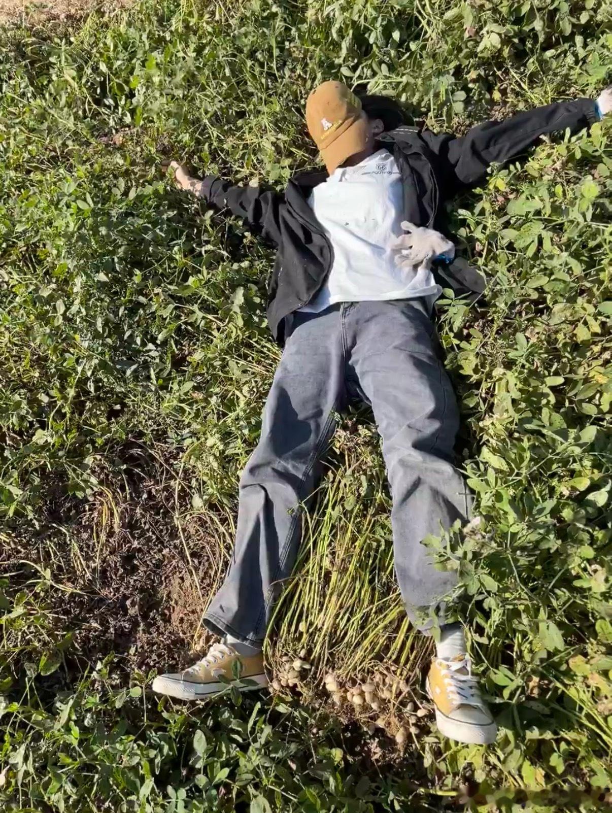 河南周口一名18岁男孩，高考估分只有380，自觉无缘大学，瞒着家人独自去郑州物流