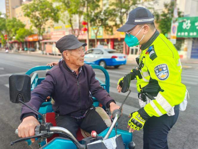 12月电动车严查，老年代步车也在其中，交警:做到“3点”害怕啥12月起全国