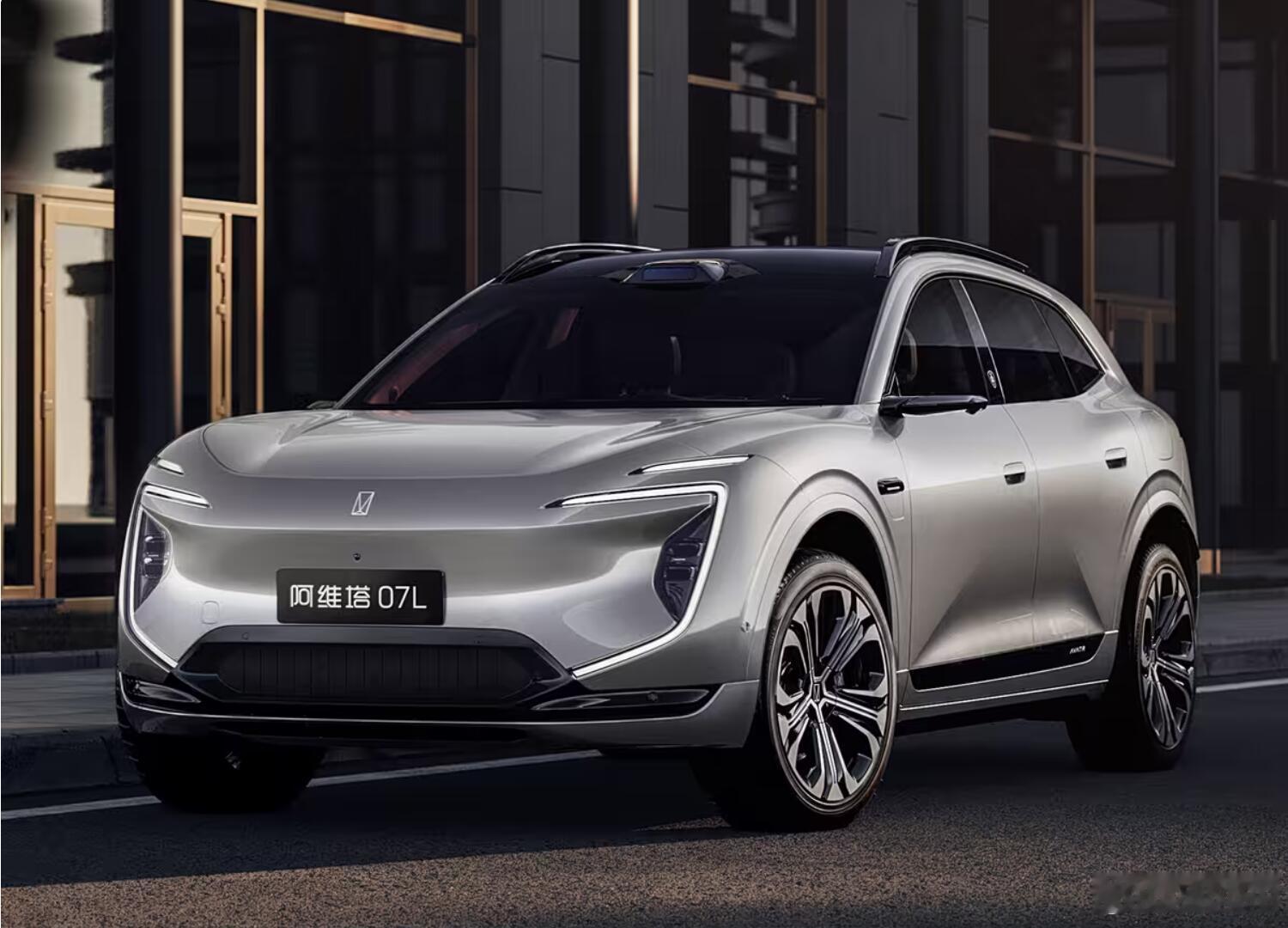 别着急出手5款中大型SUV新车来袭新款理想L6、小鹏G9L领衔