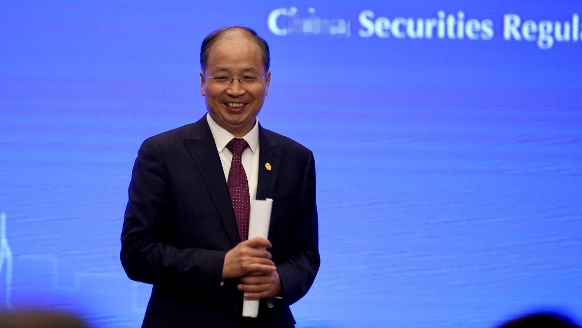 易会满被“双开”和被公诉，完全是罪有应得。在中央三令五申强调防范化解重大金融风险