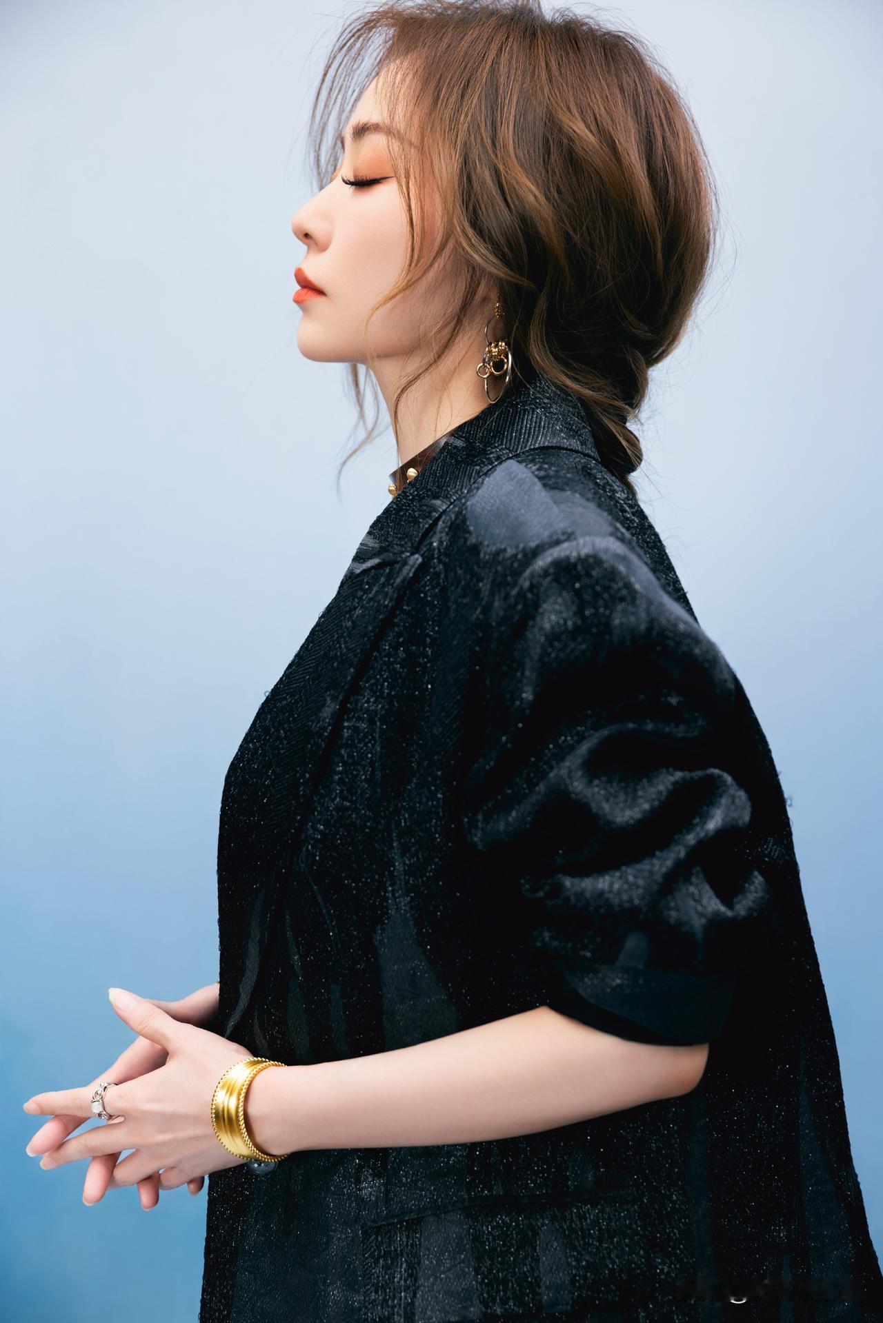 张靓颖，太帅了什么样的身材会美到犯规?