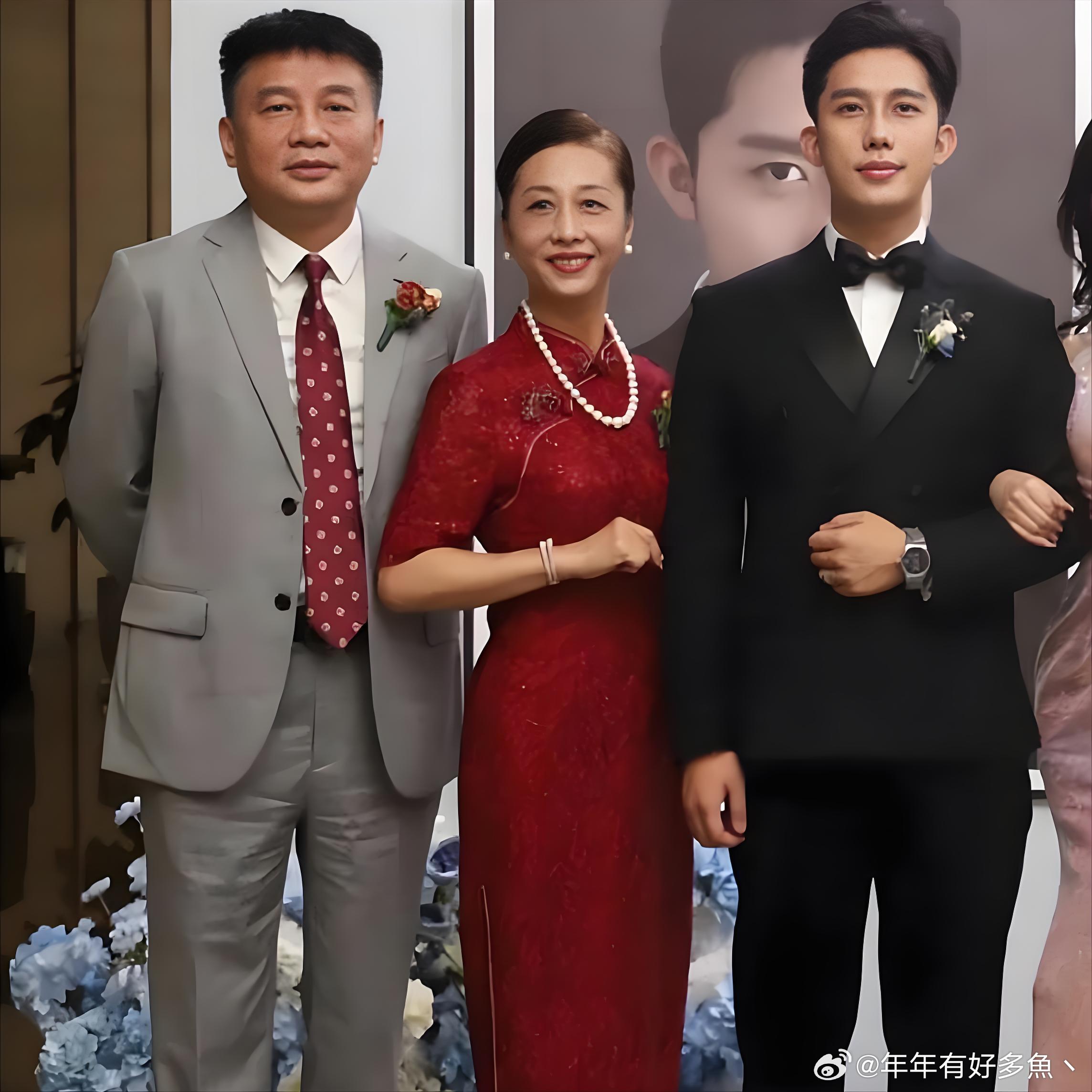 结婚现场，婆婆这个气质已经赢麻了