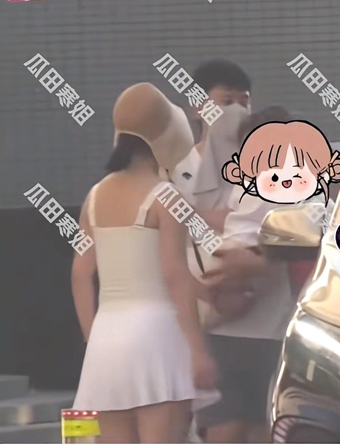 张杰真是绝世好男人，不开演唱会时就经常拍到在带娃​​​