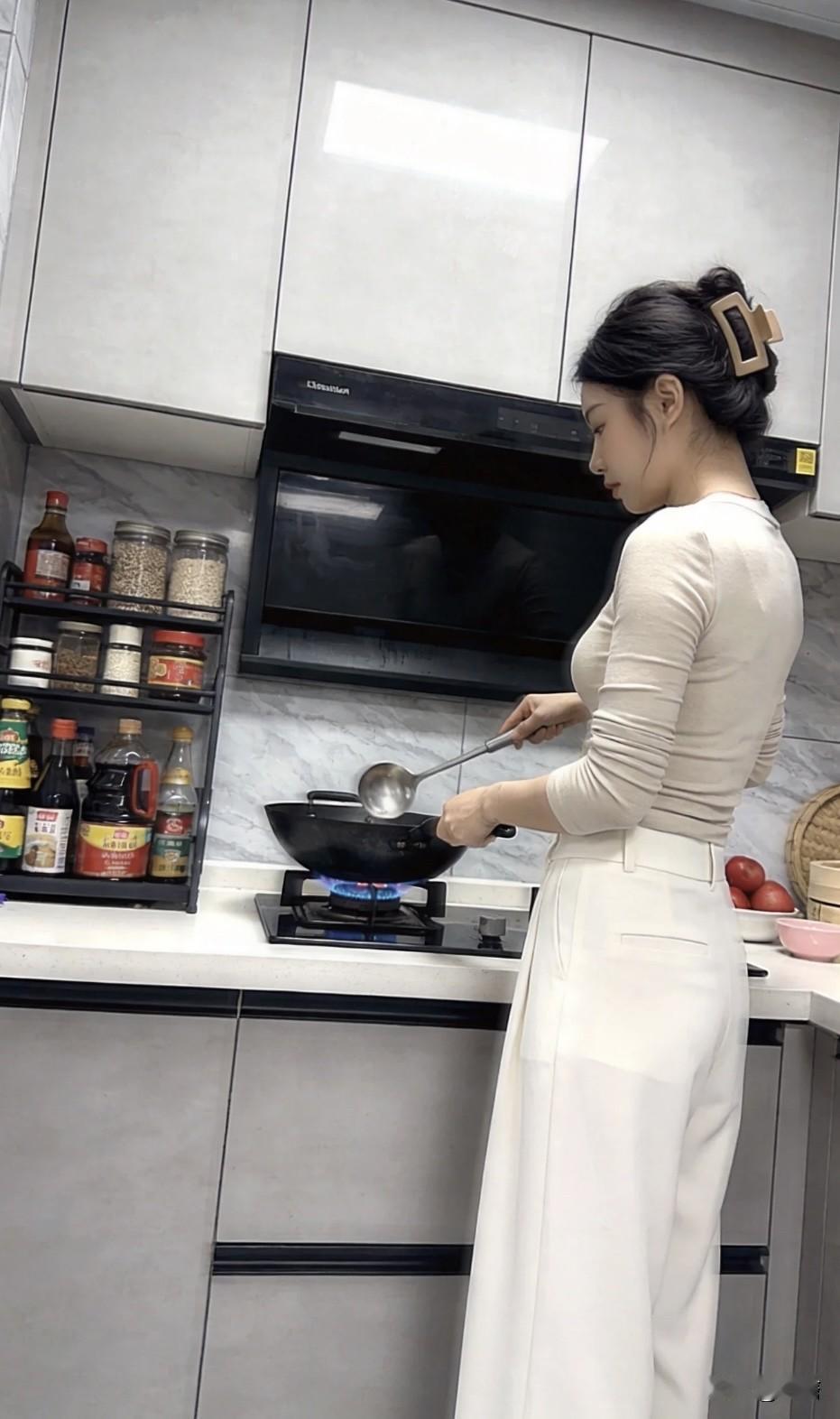 注意到了没？当了妈之后不爱穿裙子的女性，背后的缘由特别现实你察觉到没有？