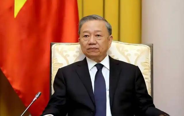 越南南沙动作再引关注？中国南海连续展开行动，维权信号已经很明确！8月11日，