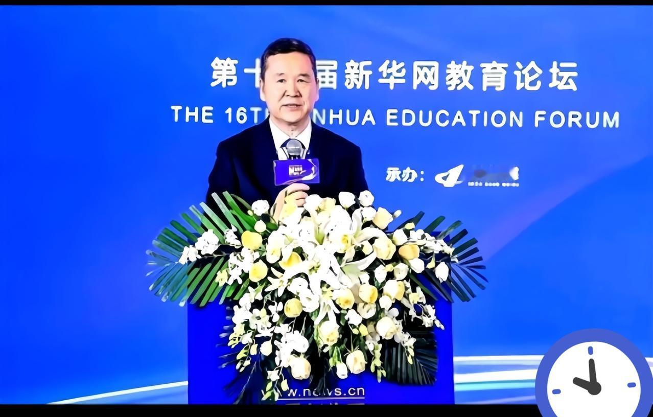 这事儿看得我直摇头。月薪两万招不到个高级钳工，满大街却都是满嘴“底层逻辑”、