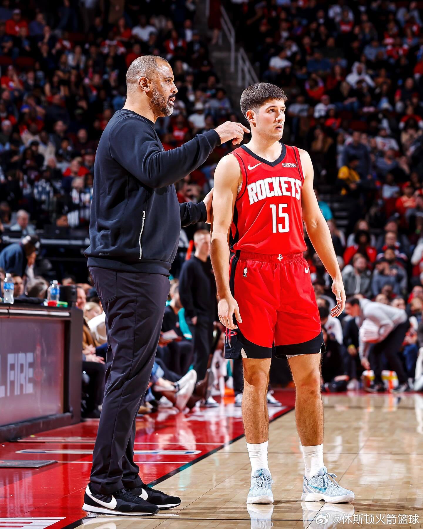 乌度卡赛后表示，他会在季后赛前认真考虑让里德·谢泼德进入首发阵容👀“我不能说剩