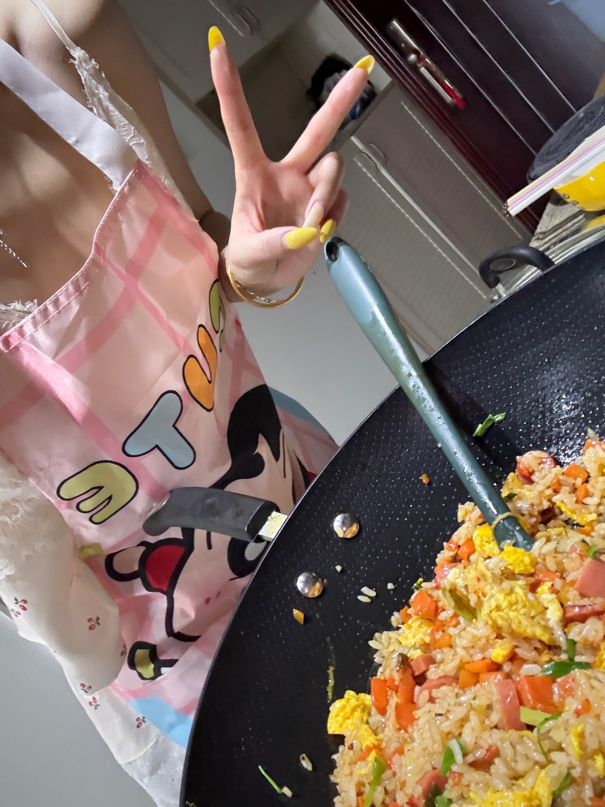 学不会做饭🍳只会蛋炒饭🤷‍♀️记录生活​​​