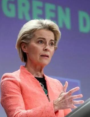 “我的老天，要是我们真帮美国把中国搞垮了，那美国不就是成了全世界的老大，想干嘛干