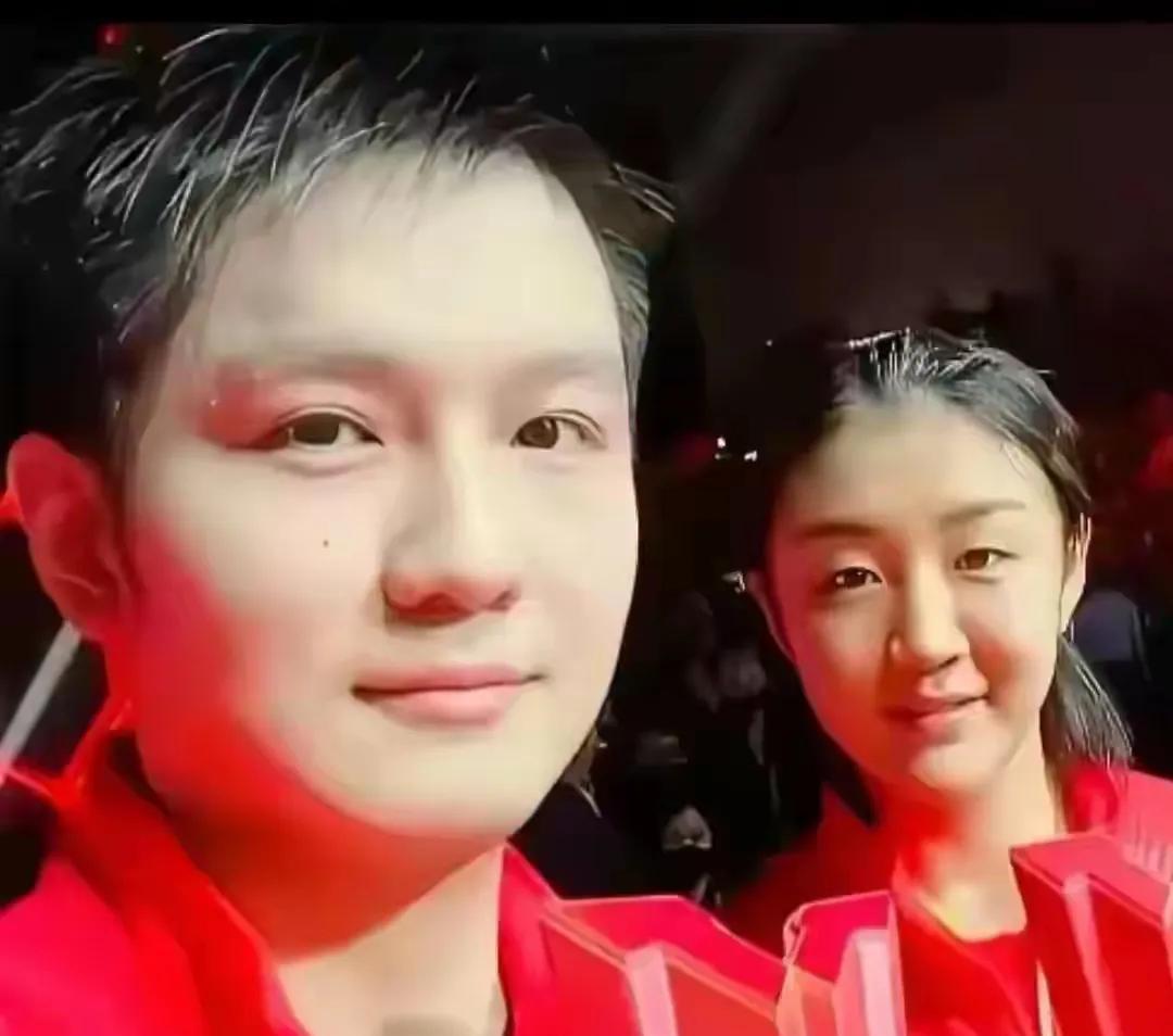 樊振东战胜世界排名第一的林诗栋，乒超联赛保持全胜战绩！姜还是老的辣，小林要好好