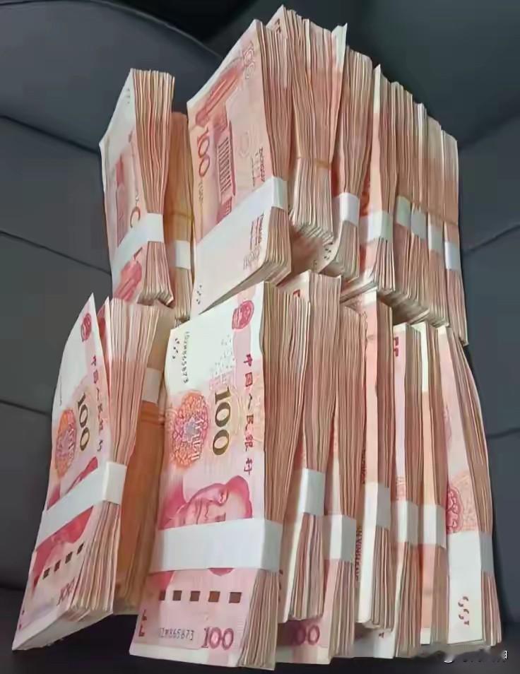 钱买不来太阳不落，但能让你追着光走，飞去永远是白天的地方