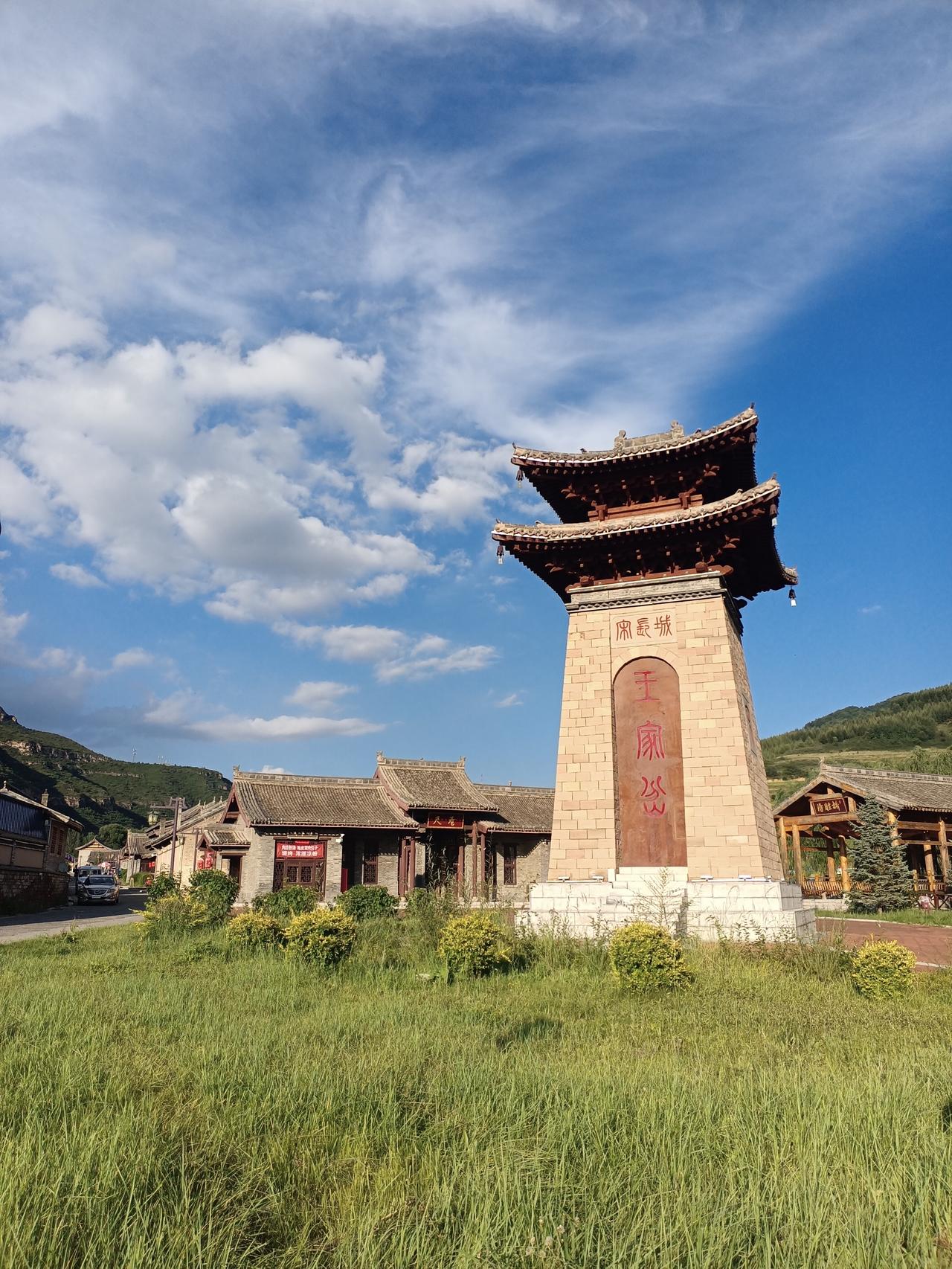 自驾游，看到很多一个人玩的，以男士居多。喜欢改车自驾的在驻车地爱看别人