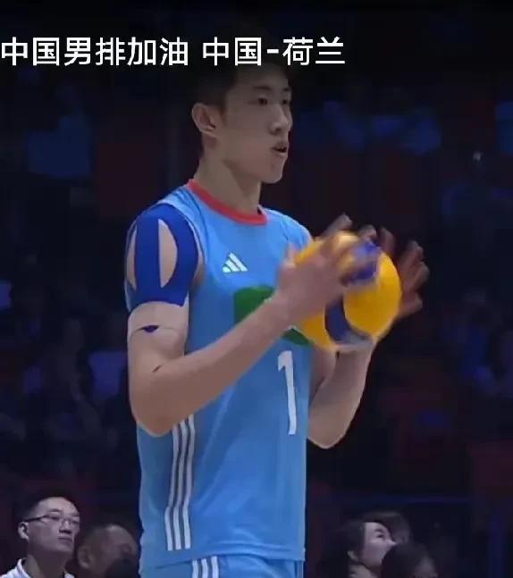 【男排海宁有公心，引领老将立新功】中国男排主教练比利时人海宁，看来还真有两把刷
