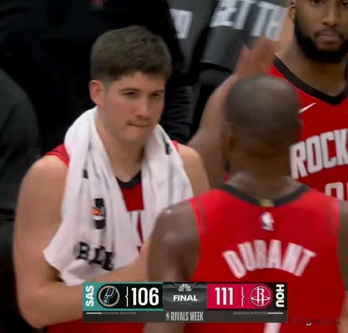 好大哥！谢泼德感谢老大哥杜兰特：“我很感谢KD。”“他对我的帮助是巨大的