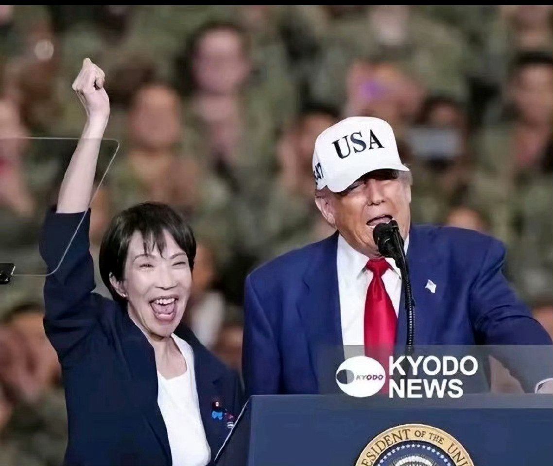 很恩爱，就差一套婚纱了。​​​