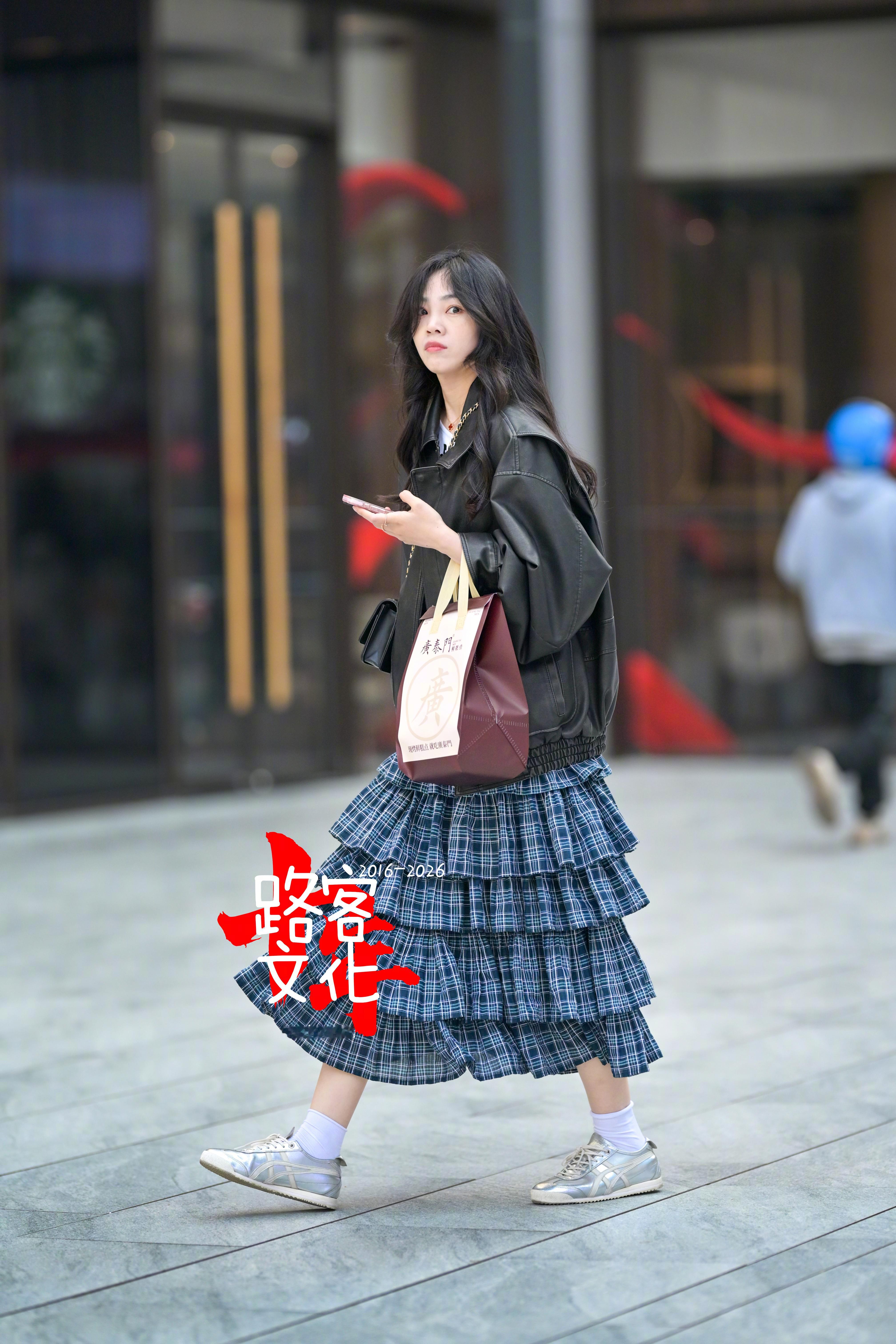 哦！可能是我吓到小姐姐了