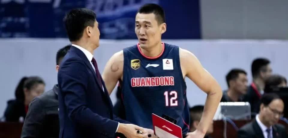 说实话！杜锋从不轻易狂喷的5位广东队球员:1.易建联2.周鹏