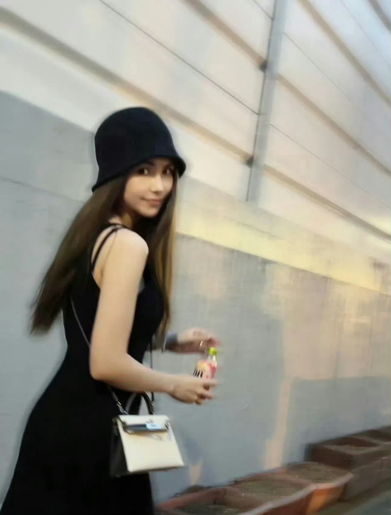 女儿镜头下的妈妈好漂亮