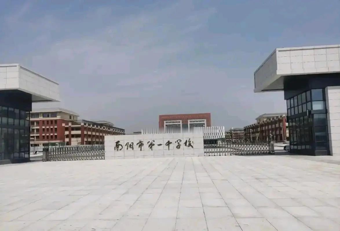 2022年，河南南阳中考人数15.08万人2023年，河南南阳中考人数14.7