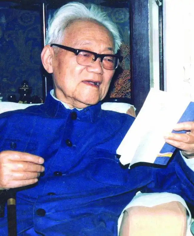 说实话，我们这一代人并没有完成反封建的任务，也没有完成实现民主的任务。一直到今天