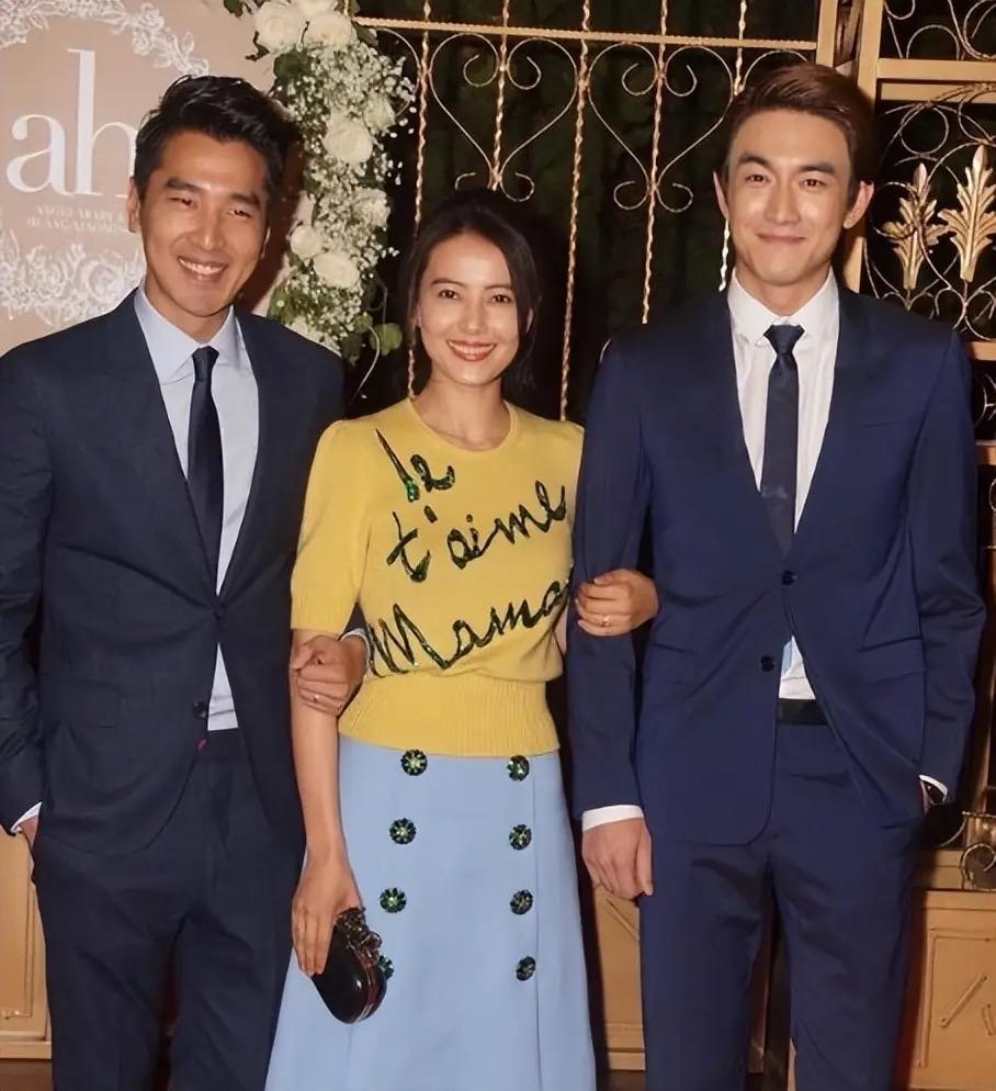 结婚12年，赵又廷仍逢人就夸：娶到高圆圆太幸运娱乐圈的长情神话，被赵又廷和高