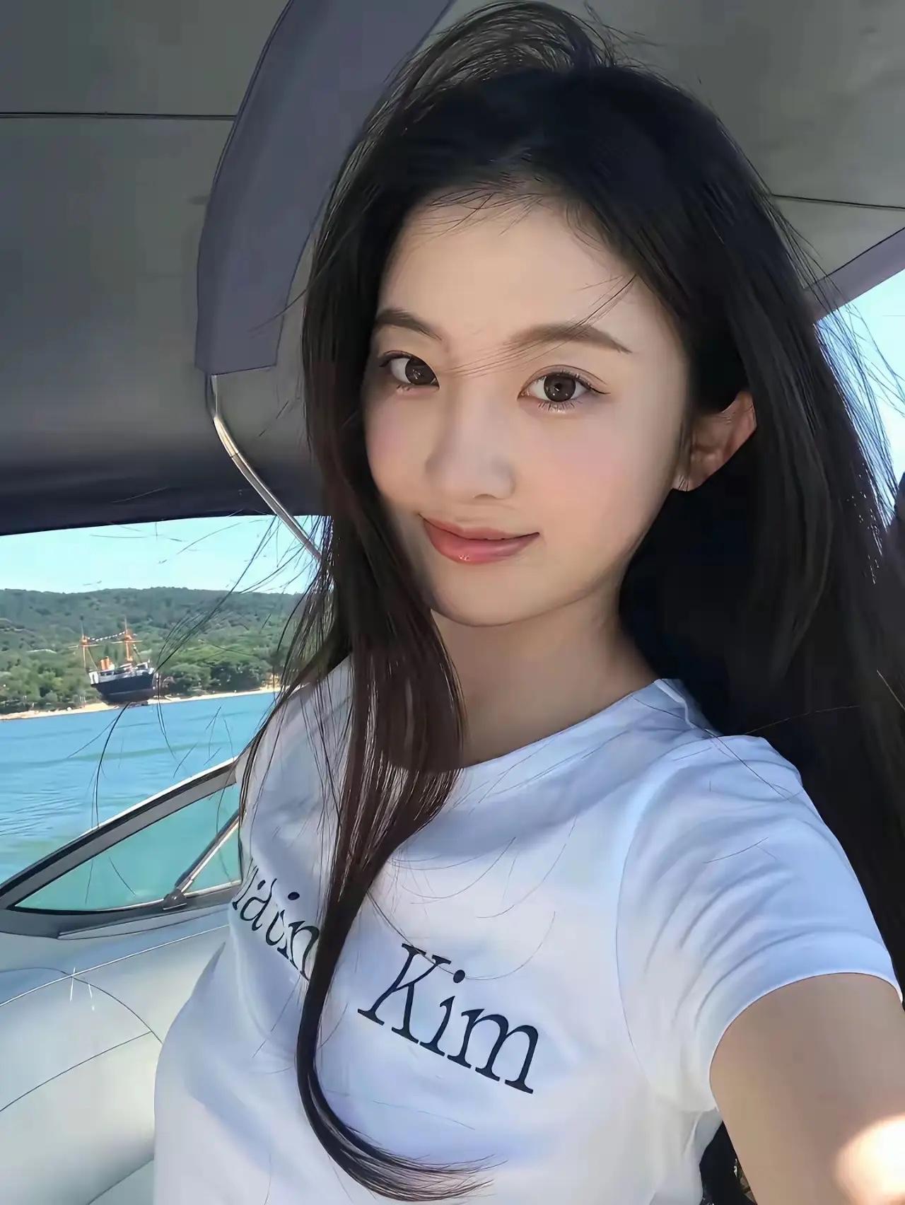 美女的美丽瞬间分享美女必须要漂亮，身材比例好。