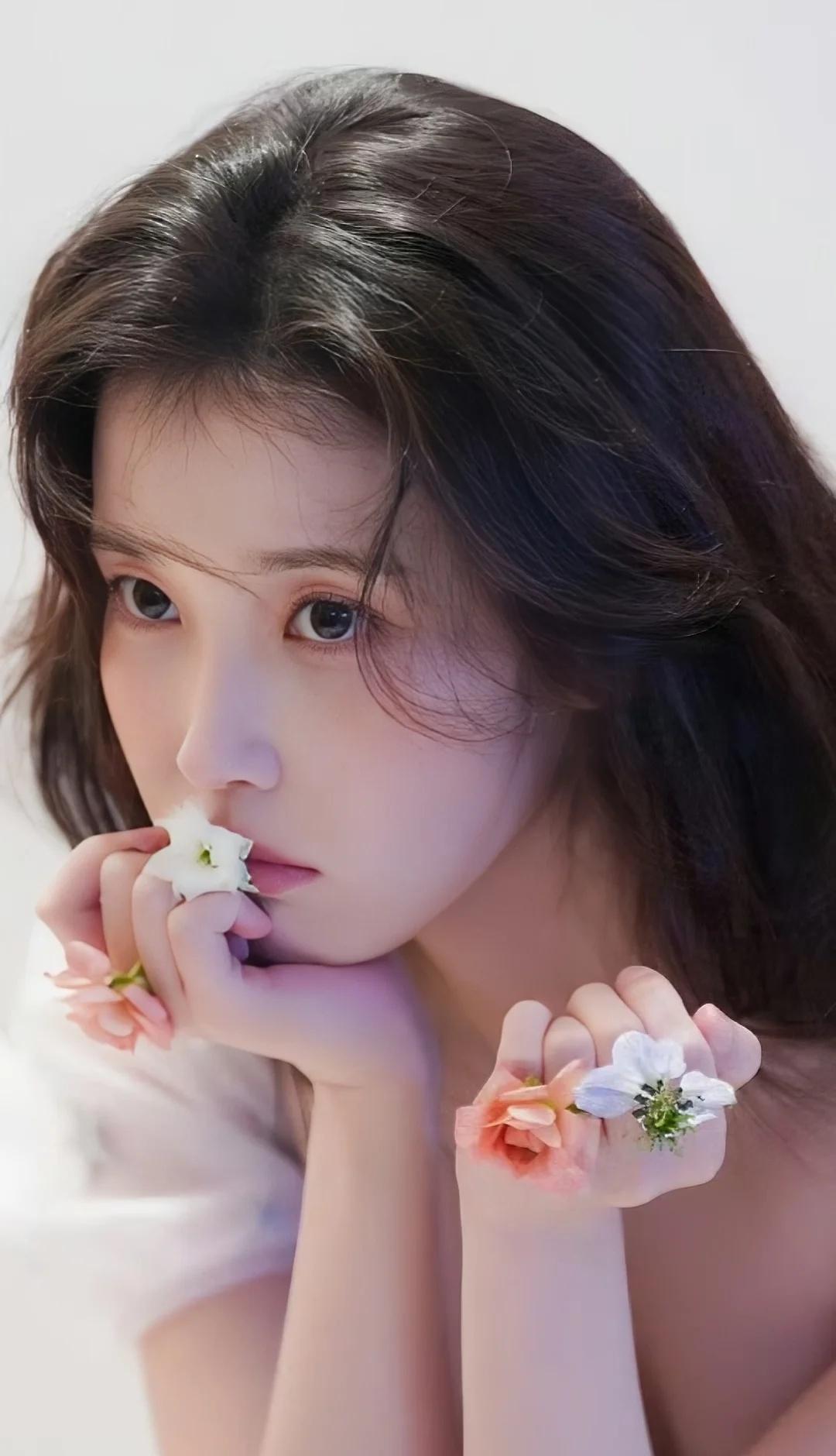 IU“这是谁家的漂亮姐姐呀”国民妹妹李知恩IUIU李知恩李知恩iu李知