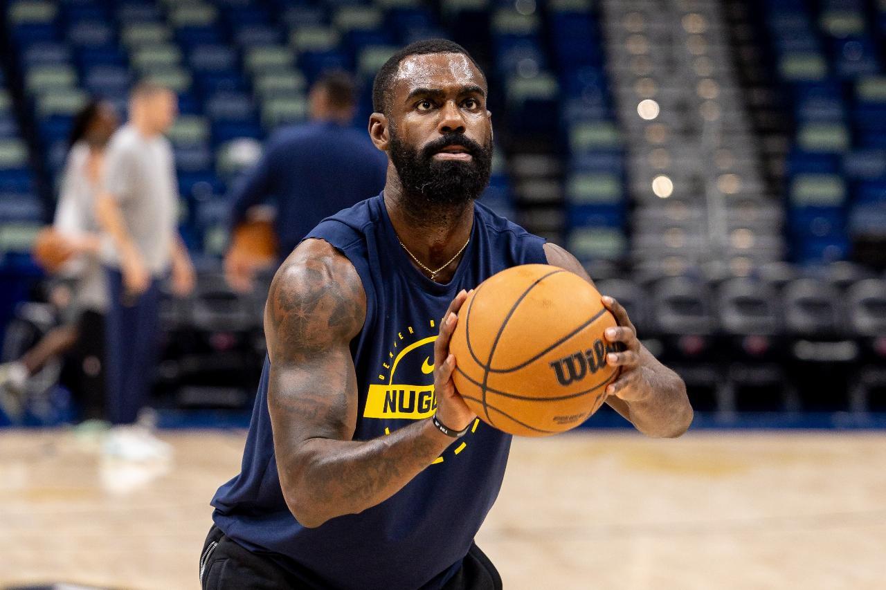 掘金队真是花小钱办大事啊！看小哈达威的表现就知道了：1，33岁的小哈达威与掘