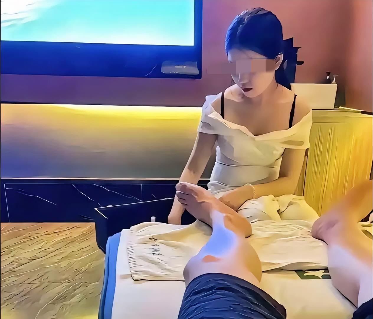 大快人心！动手骚扰反被打瞎，法院判了！安徽一名男子去按摩店消费，看女技师