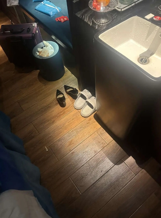 这一刻我知道一周工资没了
